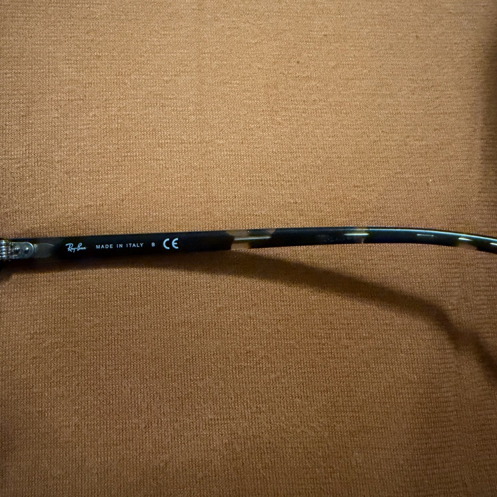 Ray-Ban Classic Tortoise Sunglasses - Picture 7 of 11